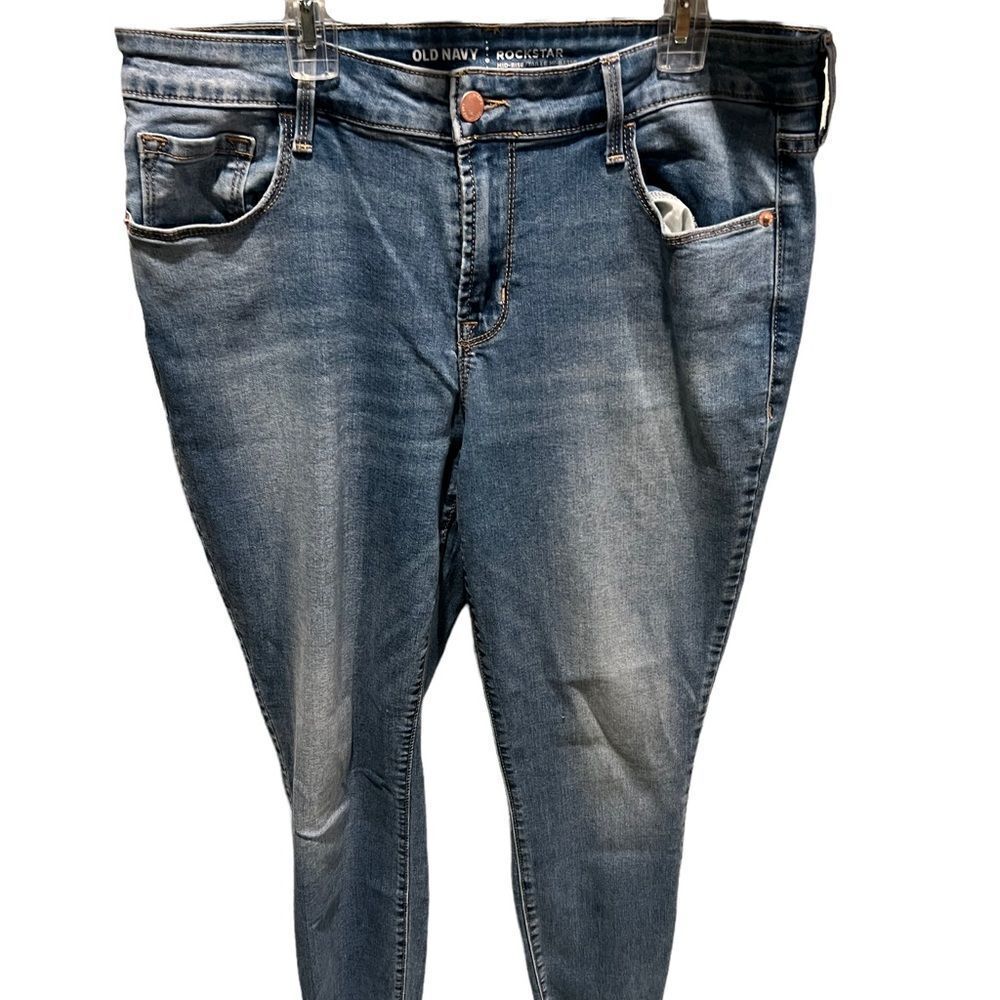 Old‎ Navy midrise Rockstar medium wash jeans size 12